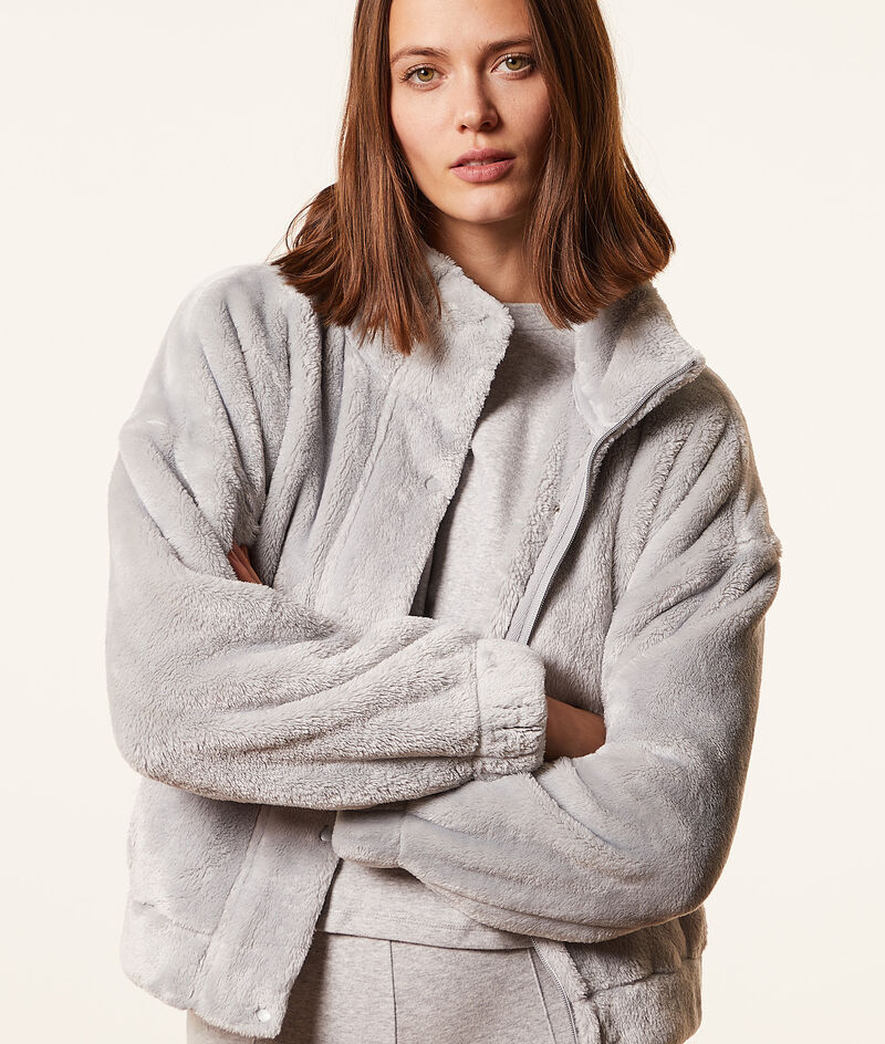 Bild von Stylische bomberjacke aus fleece