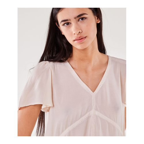 Bild von Bluse manches courtes – Ein stilvolles Must-Have für jeden Kleiderschrank