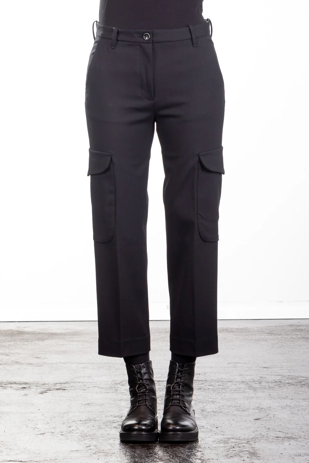 Bild von Nine In The Morning Damen 7/8 Chino Cargohose Roby black