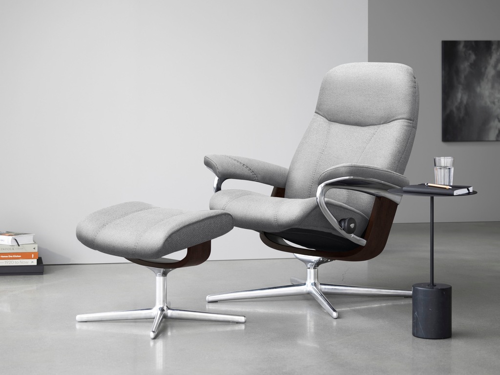 Bild von Stressless® Relaxsessel »Consul«, (Set, Relaxsessel mit Hocker), mit Hocker, mit Cross Base, Größe S, M & L, Holzakzent Braun