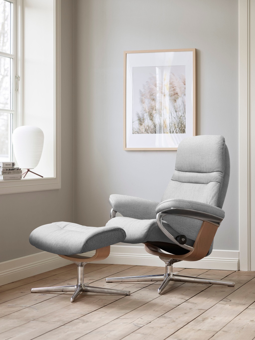 Bild von Stressless® Relaxsessel »Sunrise«, (Set, Relaxsessel mit Hocker), mit Hocker, mit Cross Base, Größe S, M & L, Holzakzent Eiche