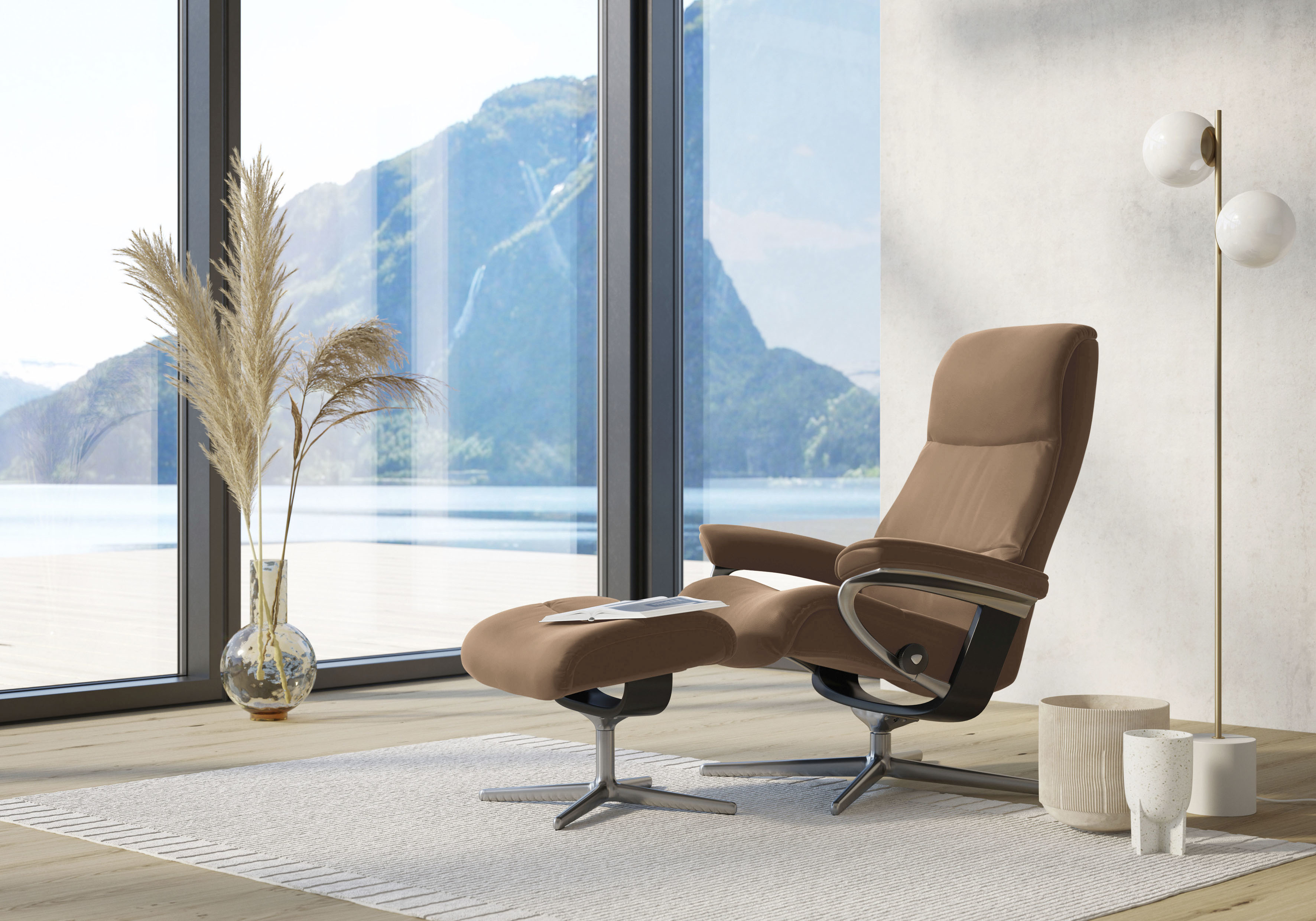 Bild von Stressless® Relaxsessel »View«, (Set, Relaxsessel mit Hocker), mit Hocker, mit Cross Base, Größe S, M & L, Holzakzent Schwarz