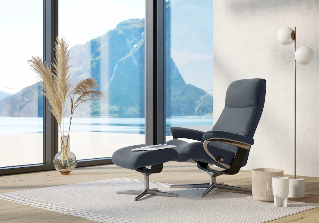 Bild von Stressless® Relaxsessel »View«, (Set, Relaxsessel mit Hocker), mit Hocker, mit Cross Base, Größe S, M & L, Holzakzent Schwarz