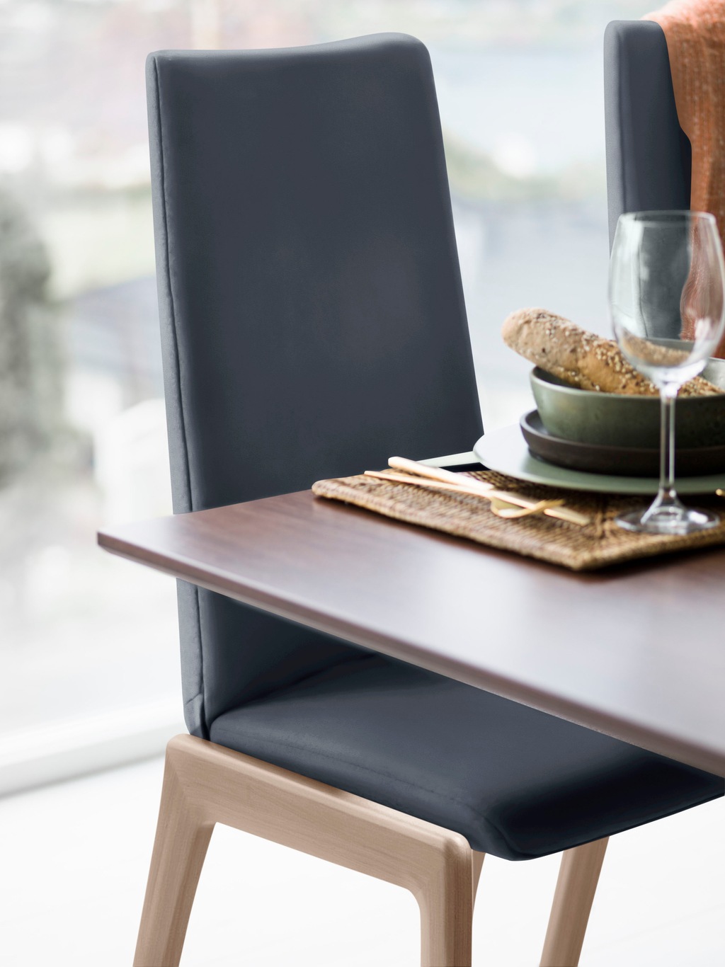 Bild von Stressless® Polsterstuhl »Laurel«, Leder PALOMA, High Back, Größe M, mit abgerundeten Beinen in Walnuss