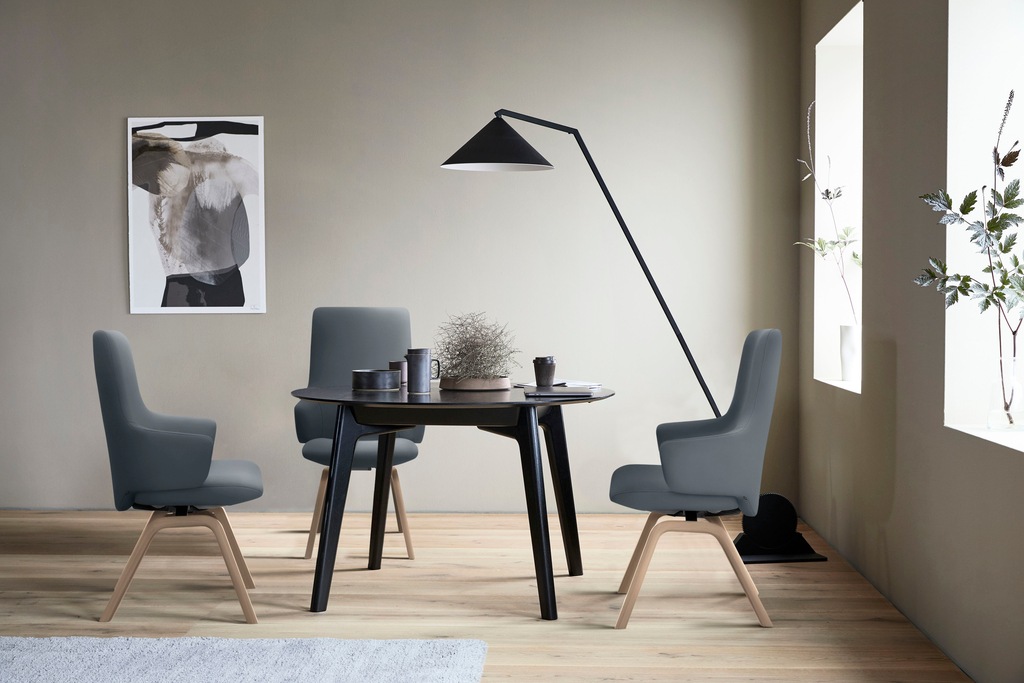 Bild von Stressless® Polsterstuhl »Laurel«, Leder BATICK, High Back mit Armlehne, Größe L, mit schräggestellten Beinen in Eiche