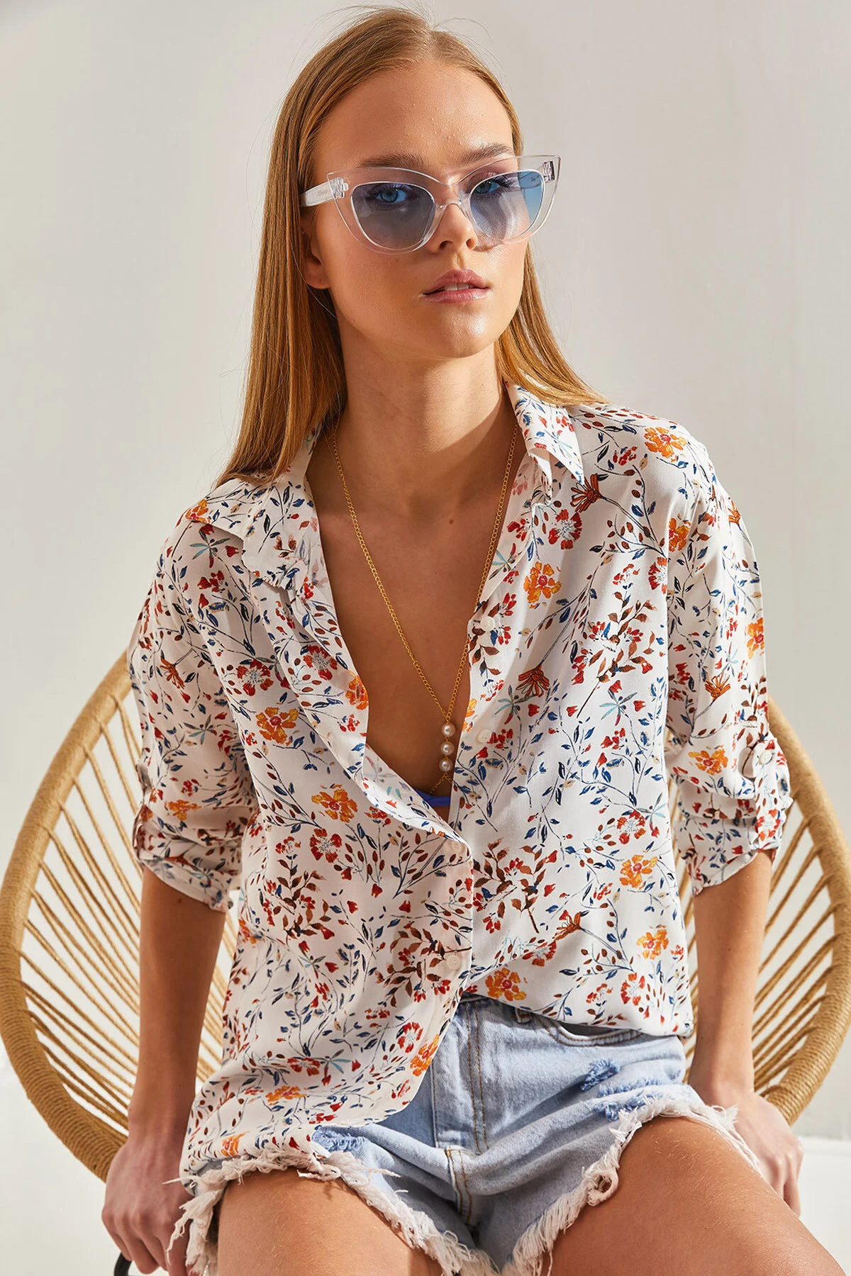 Bild von Bianco Lucci Hemd Mit Gefalteten Ärmeln Und Blumenmuster für Damen - S