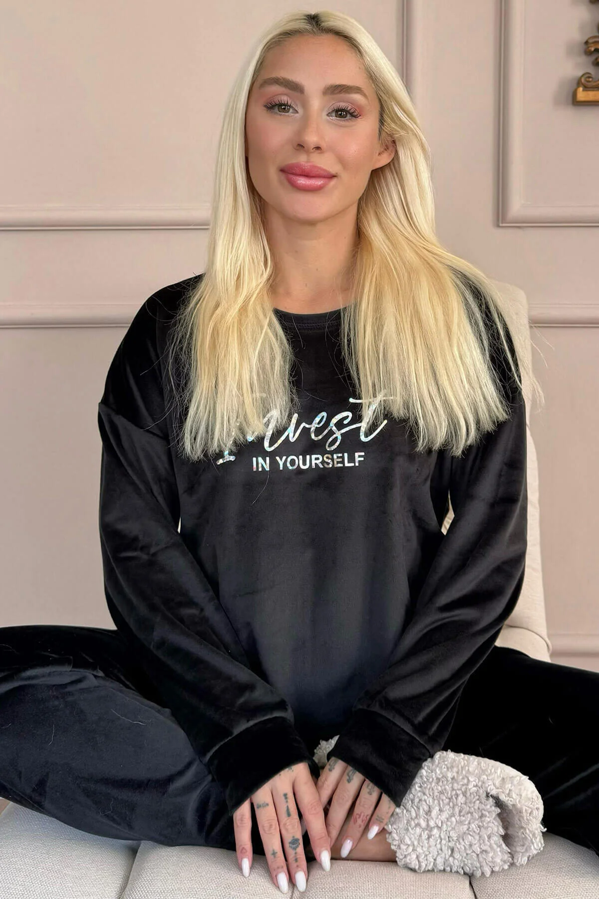 Bild von Pijamaevi Black Yourself Gemustertes, Exklusives Pyjama-set Aus Samt für Damen - L
