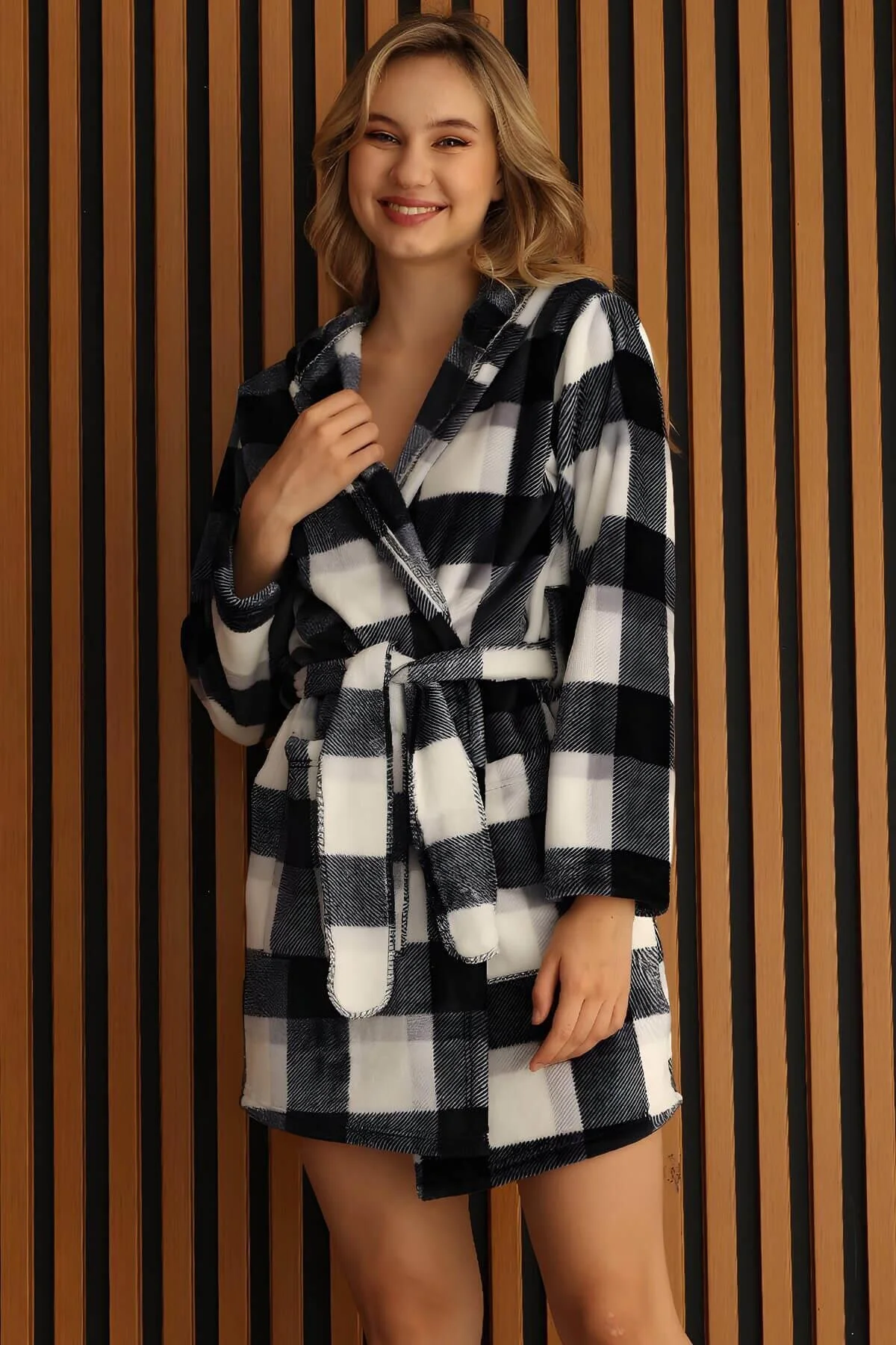 Bild von Pijamaevi Marineblauer, Karierter, Gemusterter Bademantel Aus Weichem Plüsch Mit Kapuze für Damen - 2XL
