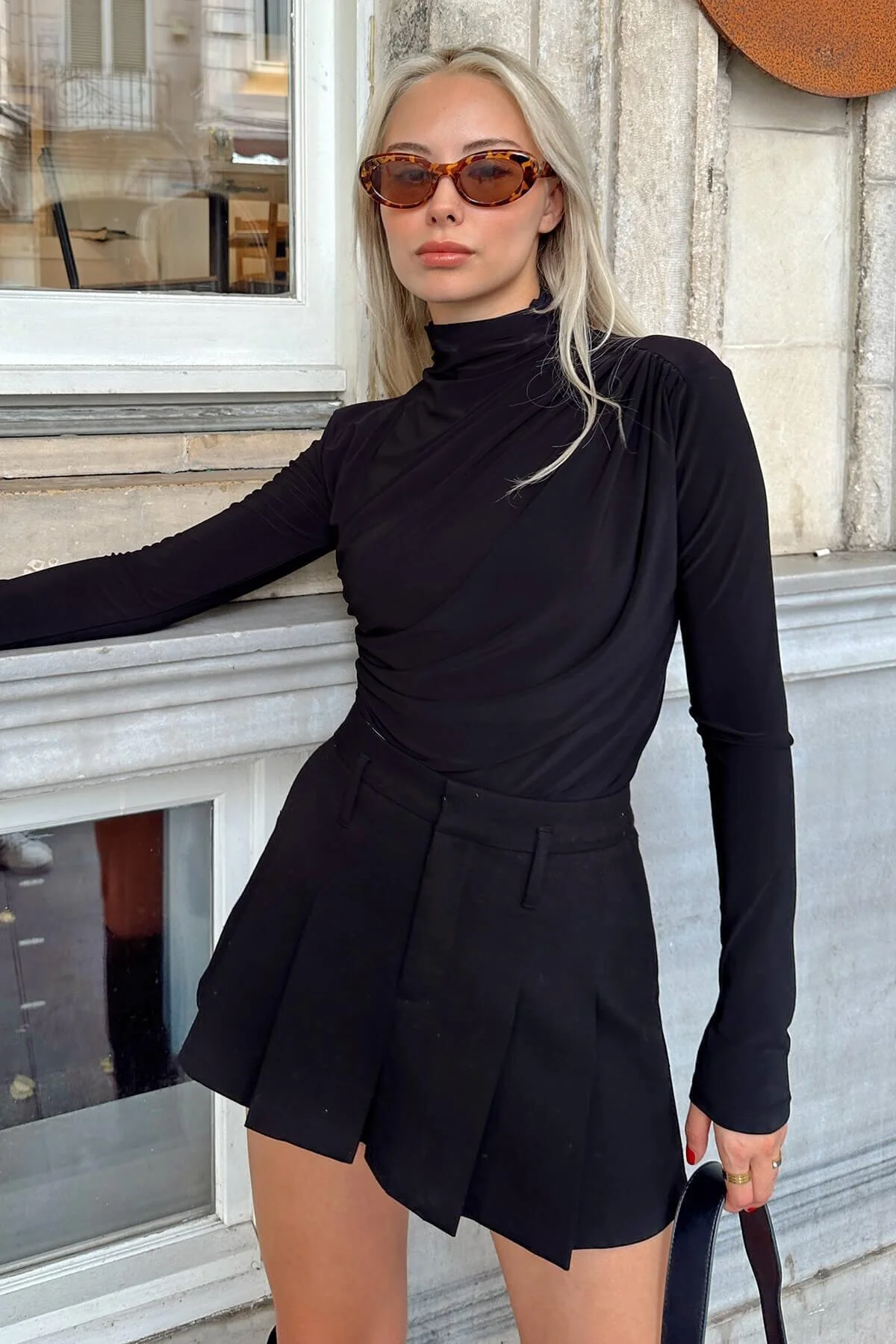 Bild von Swist Schwarze, Halblange Rollkragen- Und Taillenbluse für Damen - L