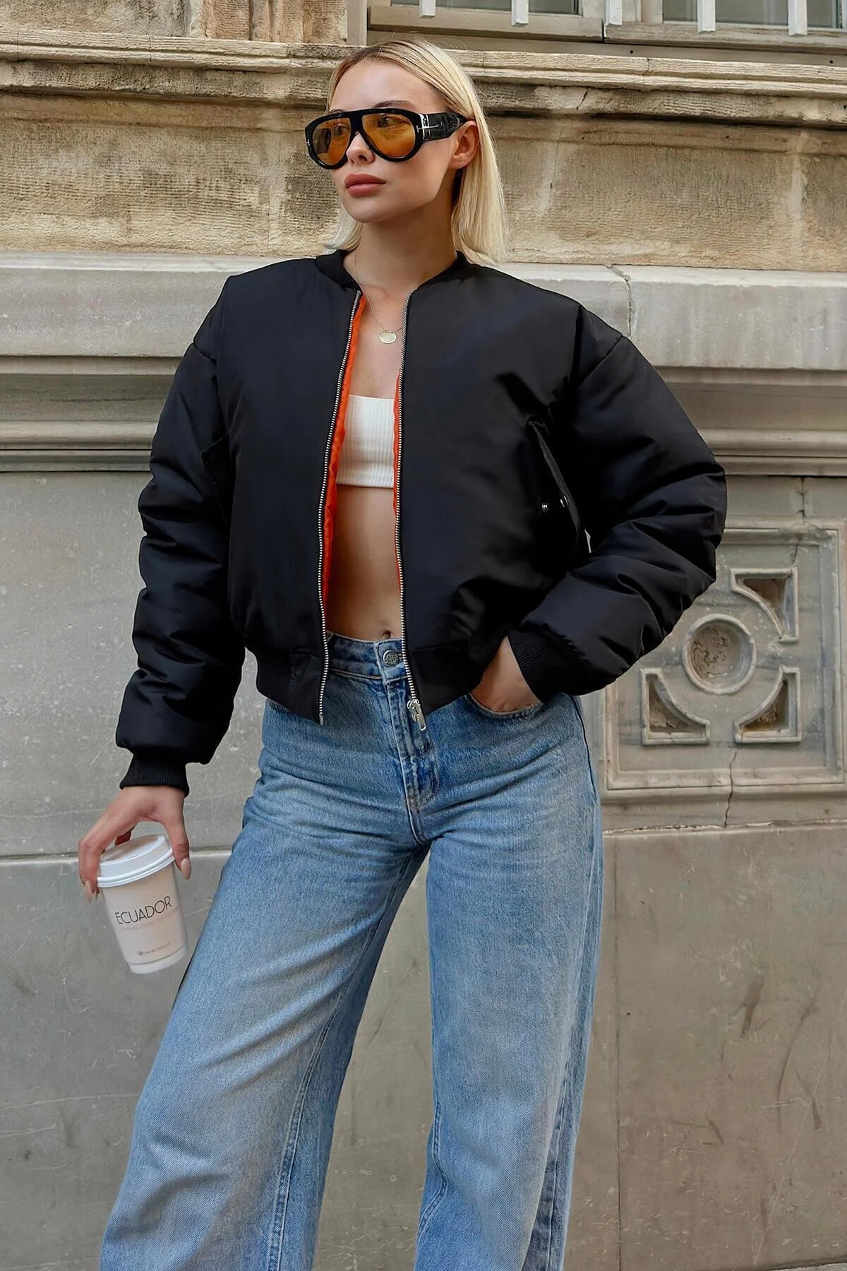 Bild von Swist Crop-pufferjacke Mit Schwarzen, Drapierten Ärmeln Und Doppeltaschen, Orangefarben Gefüttert für Damen - L