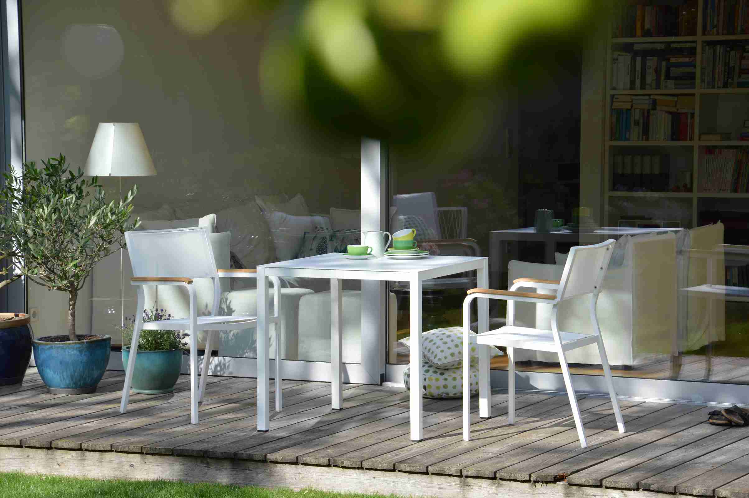Bild von Aria Outdoor-Tisch 80 x 80 x 75 weiß