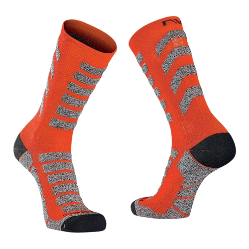Bild von Northwave Husky Ceramic High Winter Fahrrad Socken rot/grau 2024