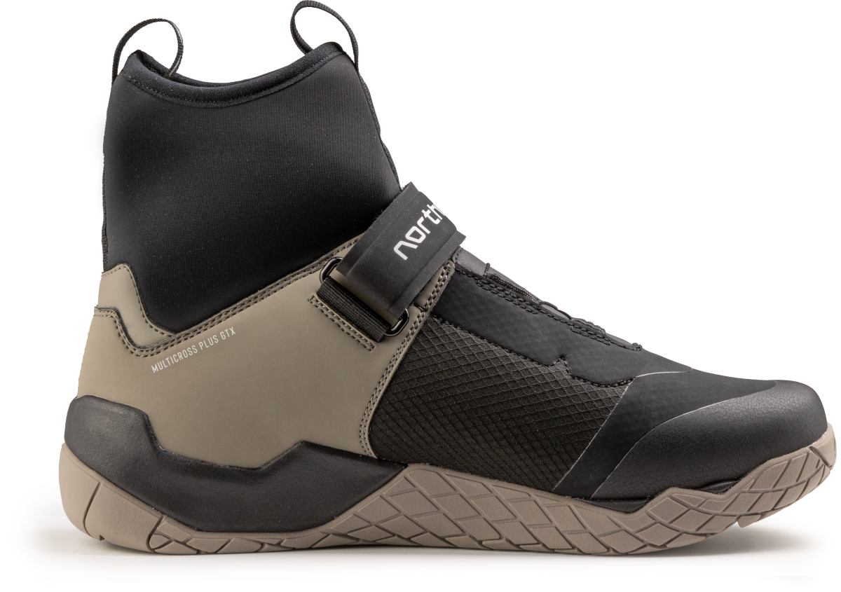 Bild von Northwave Multicross Plus GTX MTB Winter Fahrrad Schuhe schwarz/sandfarben 2025 37