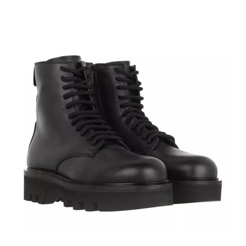 Bild von Furla Black Schnürstiefelette – Stilvolle Eleganz für jede Gelegenheit