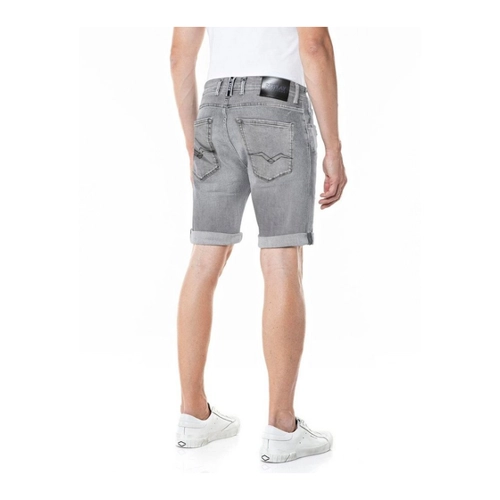 Bild von Replay Bermudas – Vielseitige Shorts für den modernen Mann