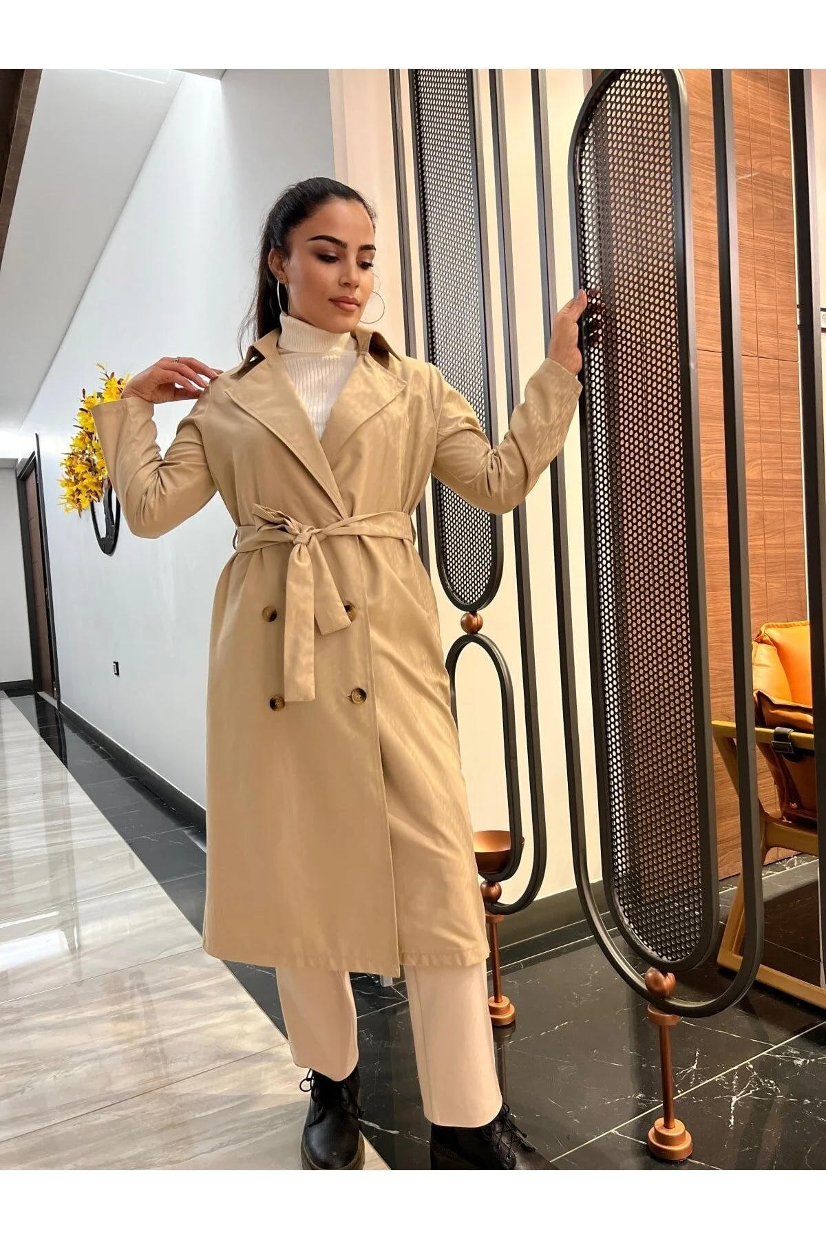 Bild von HAKKE Langer Trenchcoat Mit Stehkragen für Damen - 42
