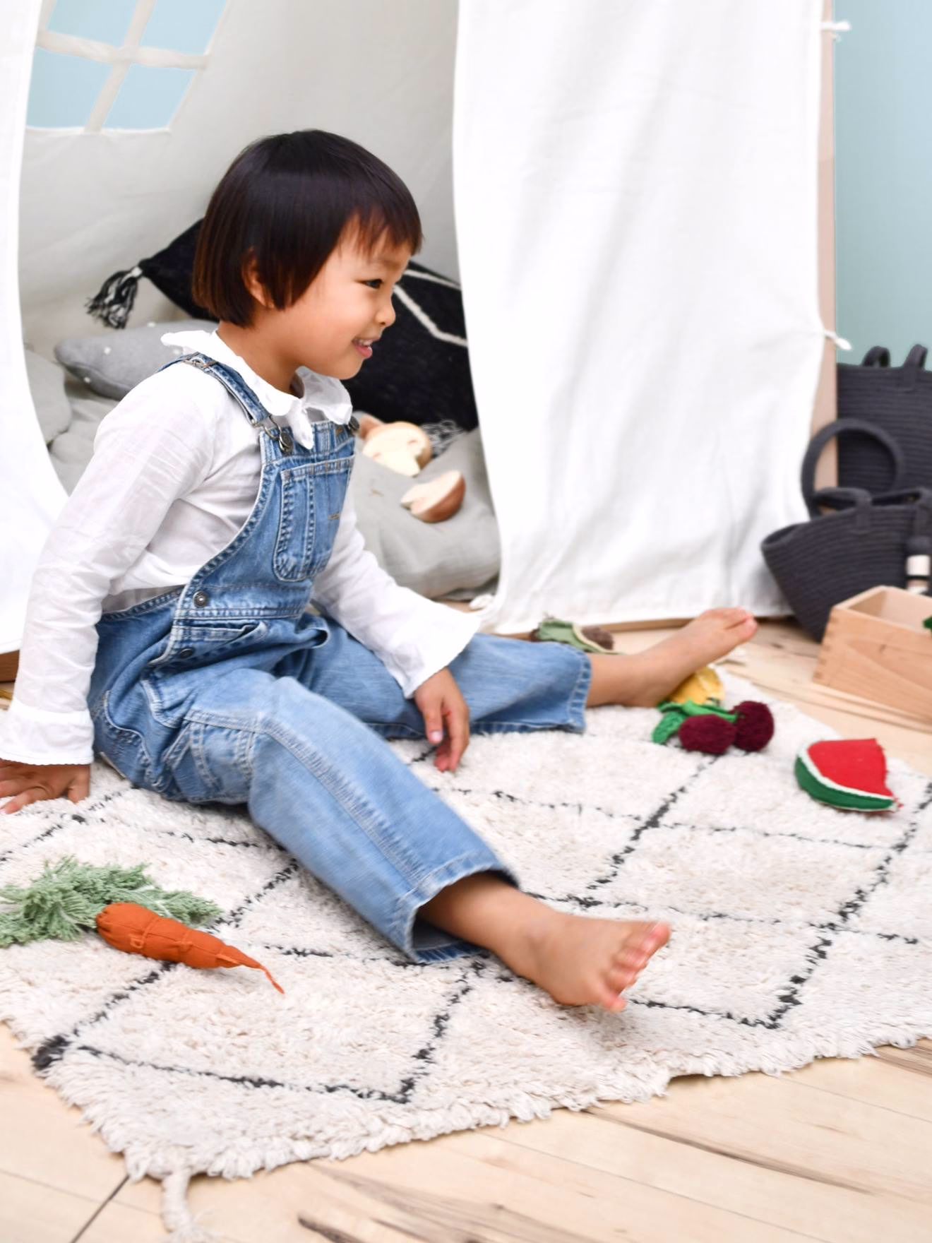 Bild von Kinderzimmer Teppich MINI BERBERE SCHWARZ & WEIß LORENA CANALS