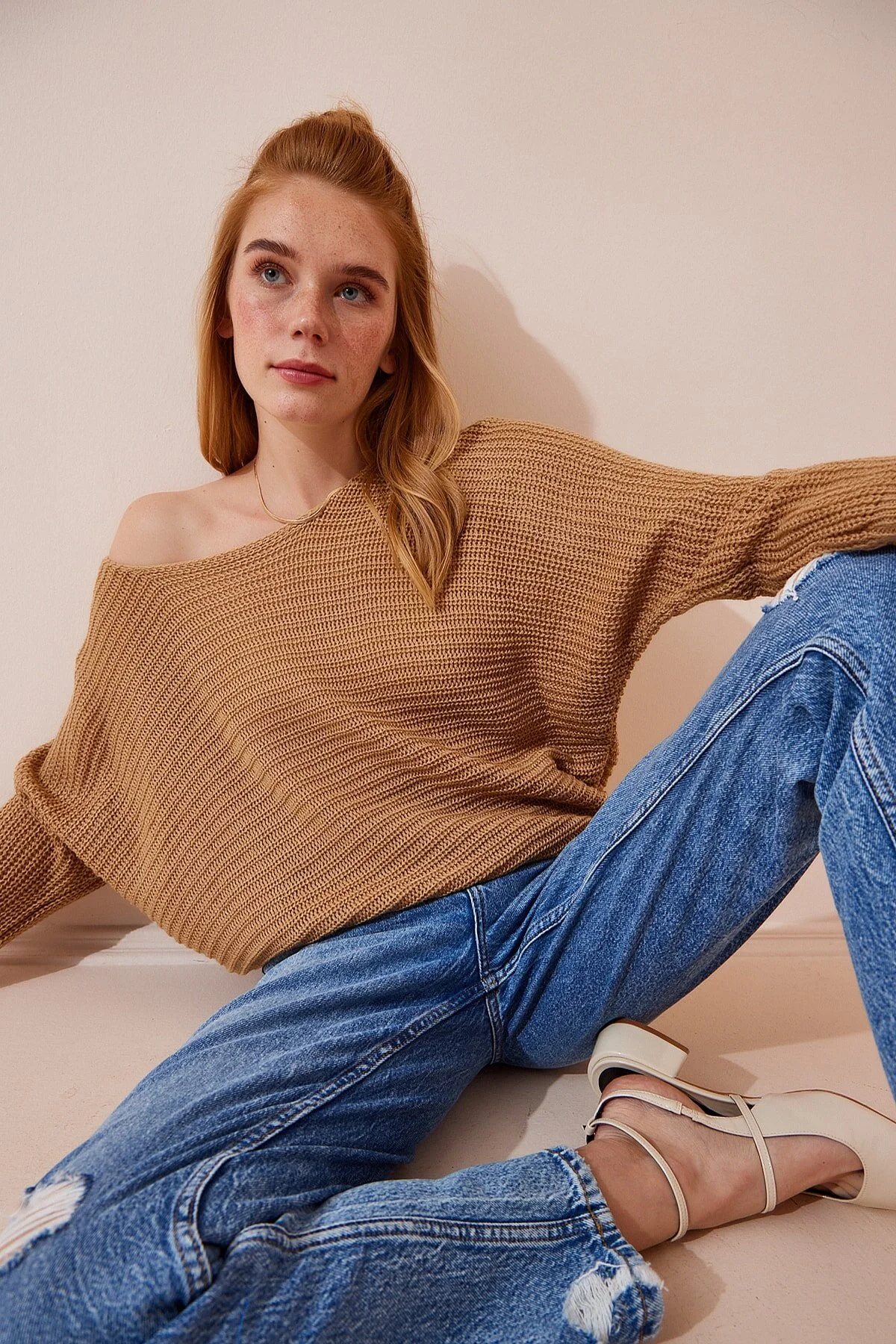 Bild von Happiness İstanbul Biscuit Übergroßer, Langer Strickpullover Mit U-boot-ausschnitt für Damen - Standard