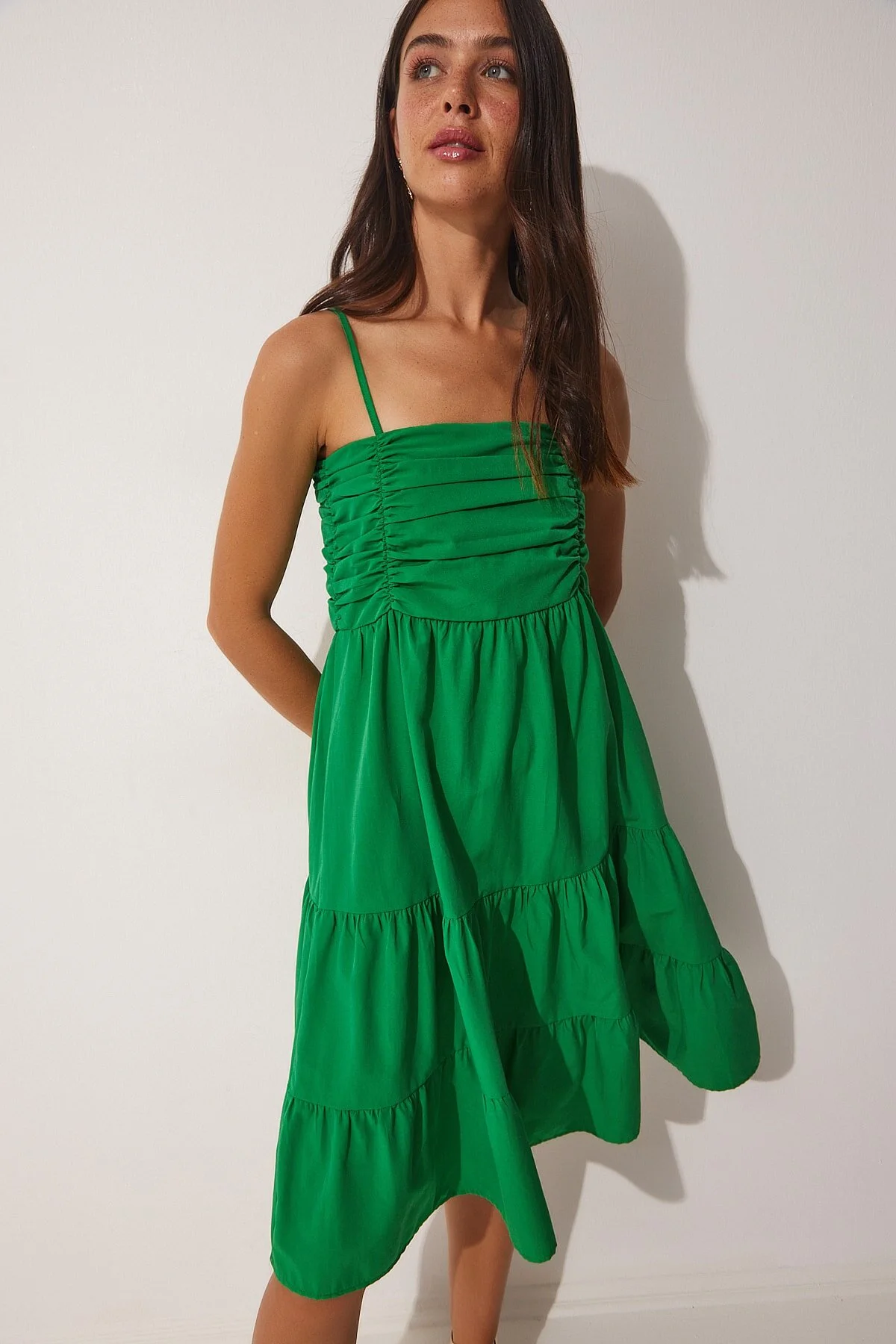 Bild von Happiness İstanbul Grünes Sommer-popeline-kleid Mit Riemchen Und Volant für Damen - 36