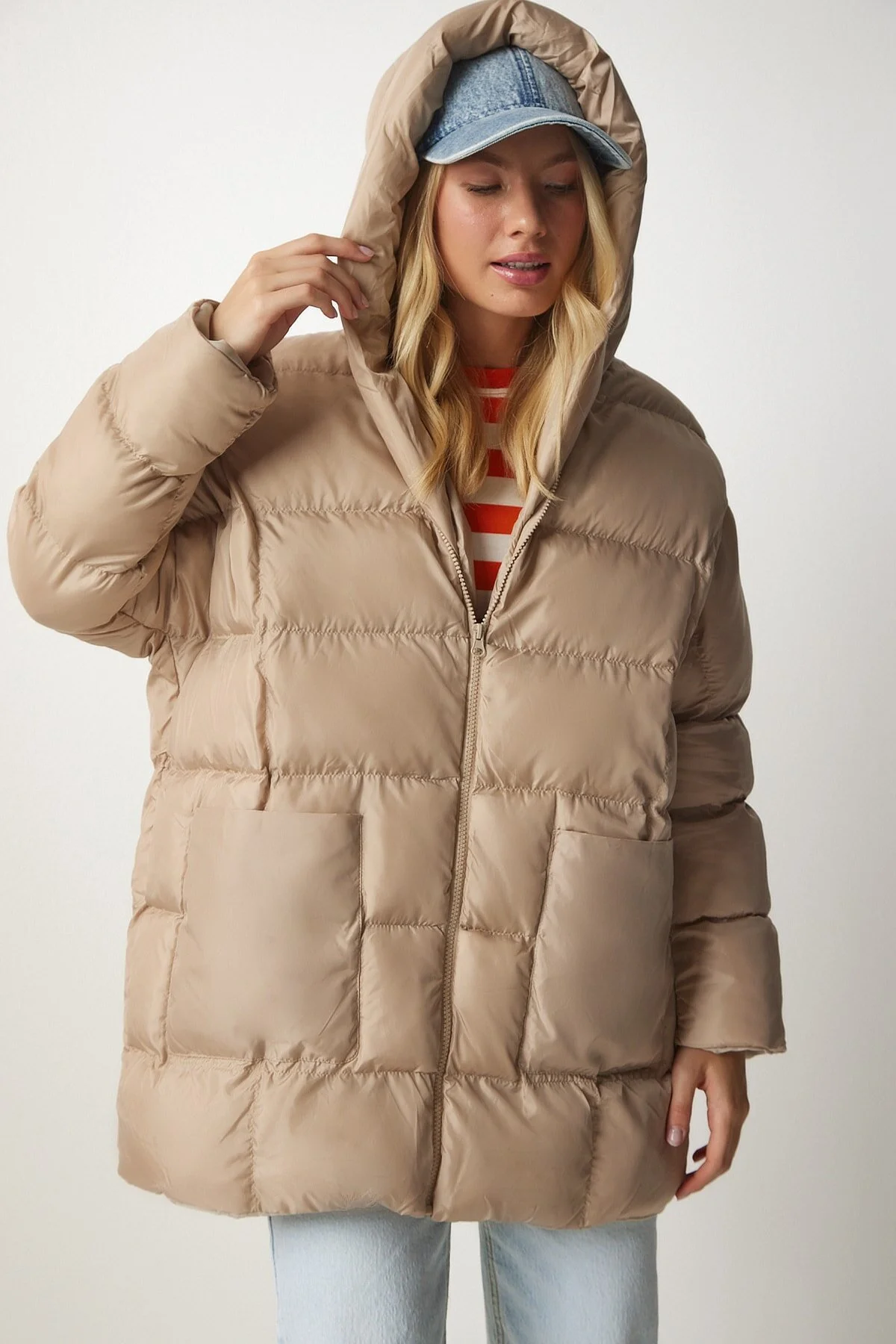 Bild von Happiness İstanbul Beige Oversize-pufferjacke Mit Kapuze für Damen - 36