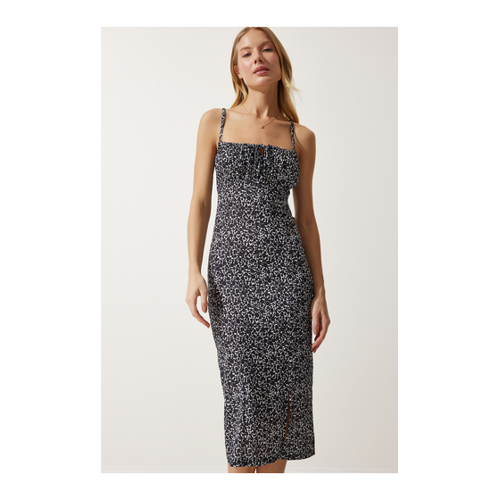 Bild von Happiness İstanbul Schwarz-weißes Sommer-strickkleid mit Blumenmuster und Schlitz