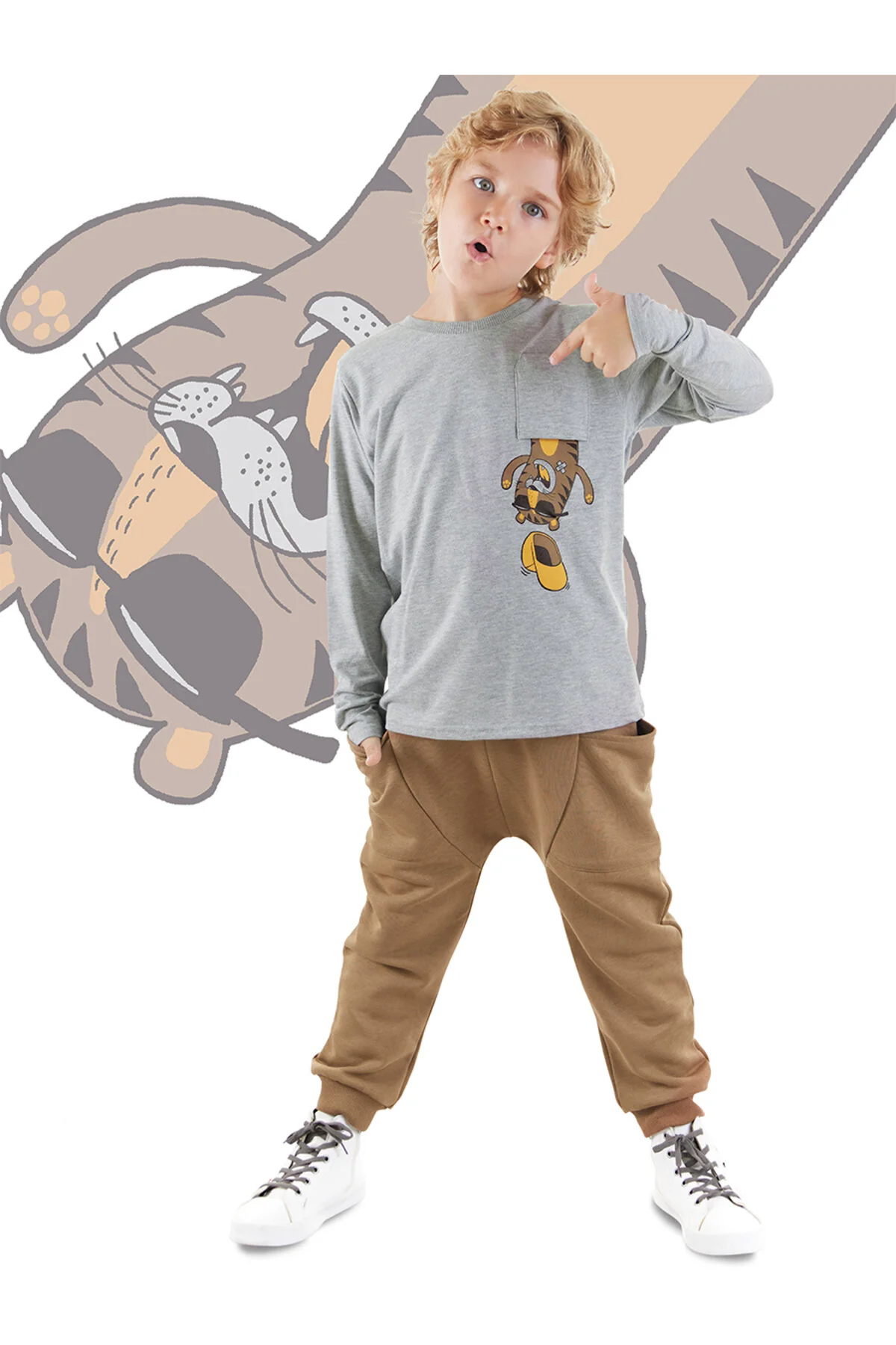Bild von Denokids Set Aus T-shirt Und Jogginghose Für Jungen – Tiger In The Pocket für Herren - 4 Jahre alt