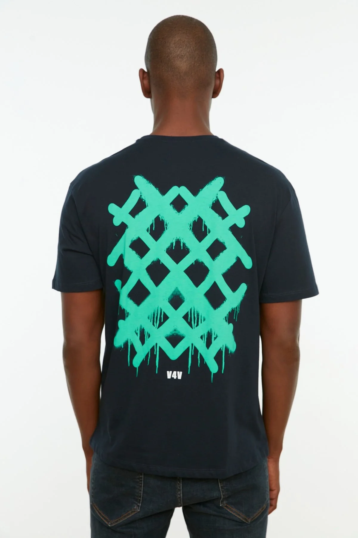 Bild von Trendyol Collection Marineblaues Oversize-baumwoll-t-shirt Mit Geometrischem Aufdruck – Kurze Ärmel für Herren - S