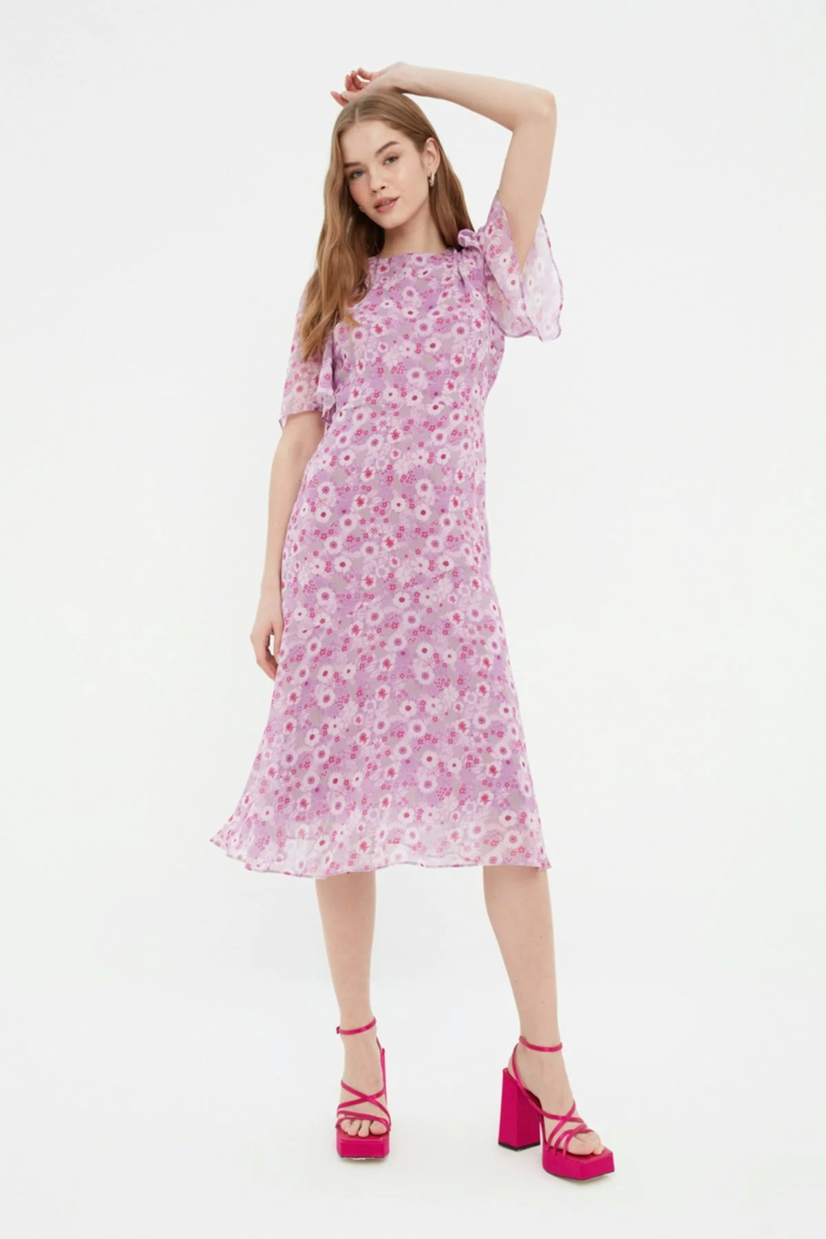 Bild von Trendyol Collection Lilafarbenes A-linien-midikleid Aus Gewebtem Gewebe Mit Blumendruck für Damen - 38