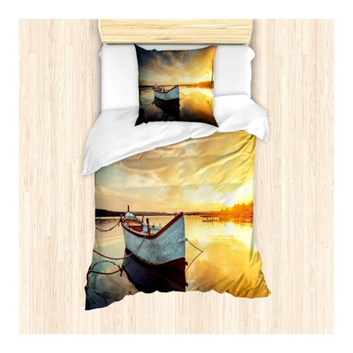 Bild von ABAKUHAUS Haus am See Bettbezug Set – Sonnenuntergang am Hafen Boot