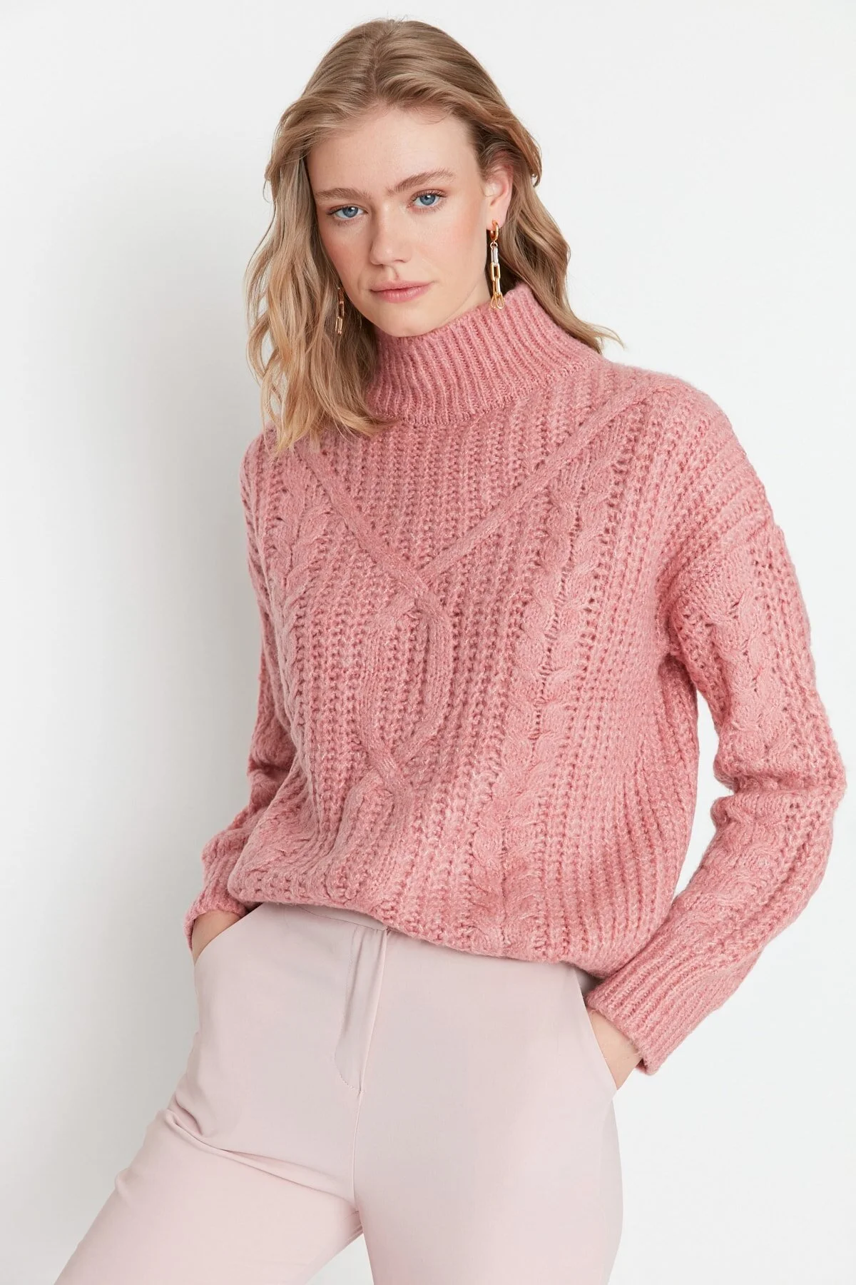 Bild von Trendyol Collection Weit Geschnittener Strickpullover Mit Puderstruktur – für Damen - XS
