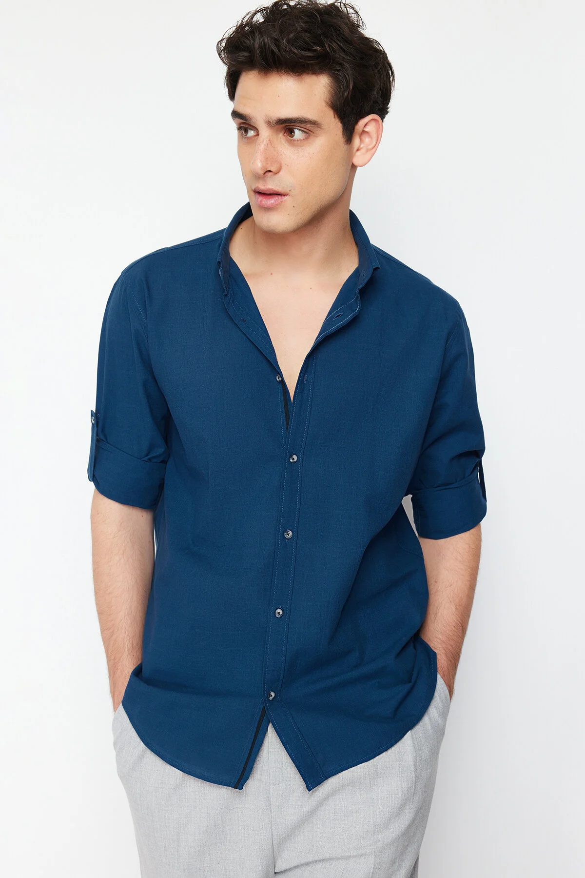 Bild von Trendyol Collection Indigo Slim Fit Epaulettenhemd – Langarm, 100 % Baumwolle, für Herren - S