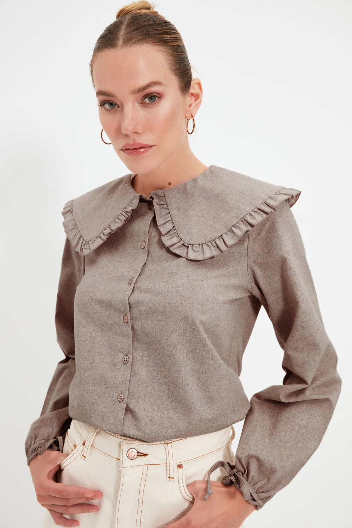 Bild von Trendyol Collection Nerzfarbenes, Gewebtes Hemd Mit Großem Kragen Und Detail für Damen - 42