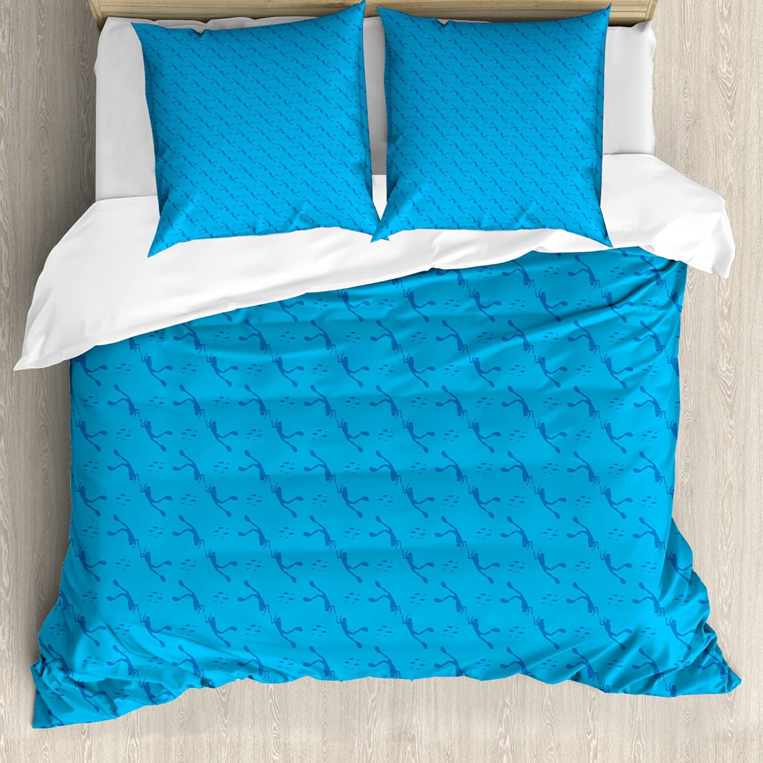 Bild von ABAKUHAUS Tiefsee Bettbezug Set für Einzelbetten, Taucher und Fisch Silhouetten, Milbensicher Allergiker geeignet mit Kissenbezug, 200 cm x 200 cm - 80 x 80 cm, Sky Blue Sea Blue