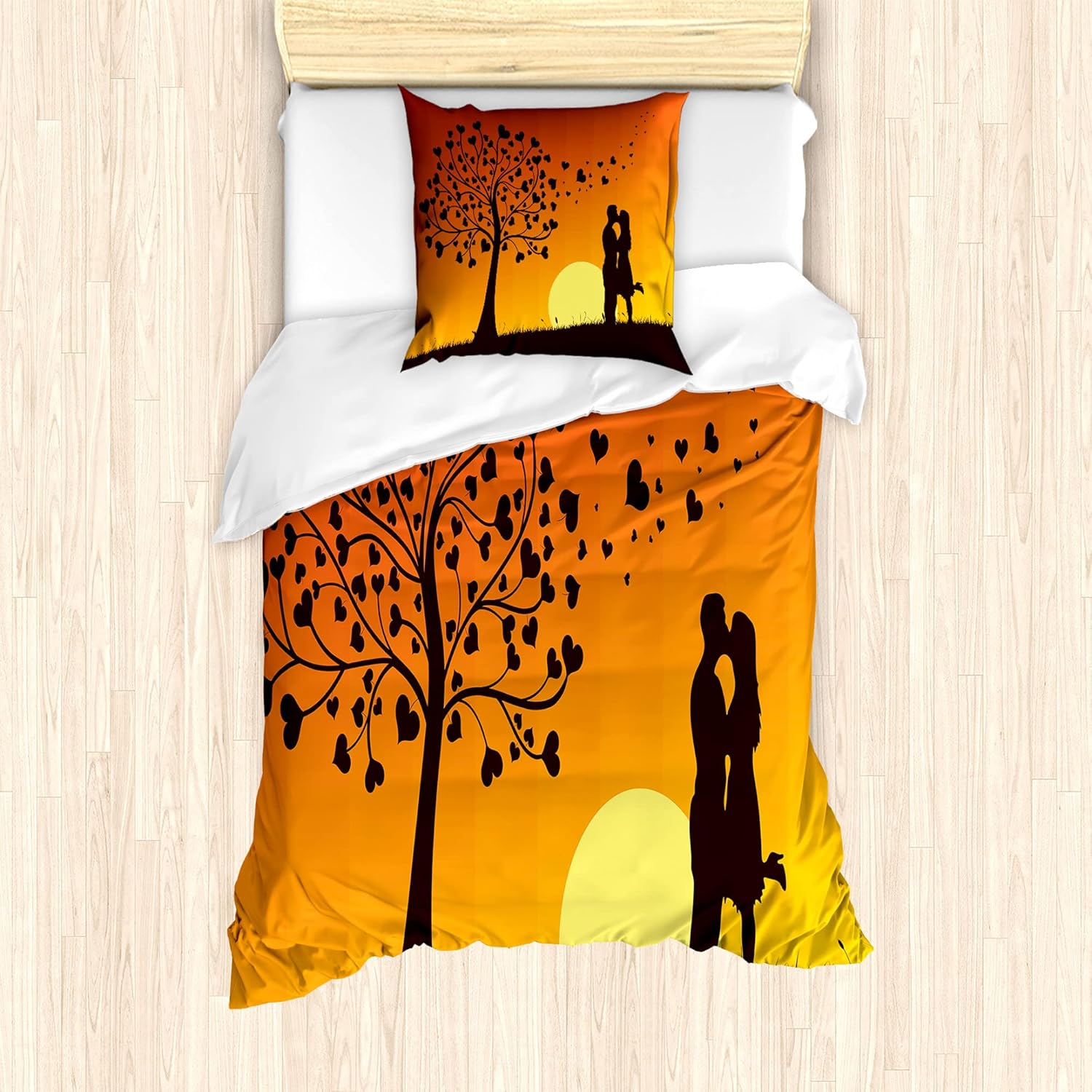 Bild von ABAKUHAUS küssen Bettbezug Set für Einzelbetten, Love Tree Romantisches Paar, Milbensicher Allergiker geeignet mit Kissenbezug, 135 cm x 200 cm - 80 x 80 cm, Seal Brown Burnt Orange