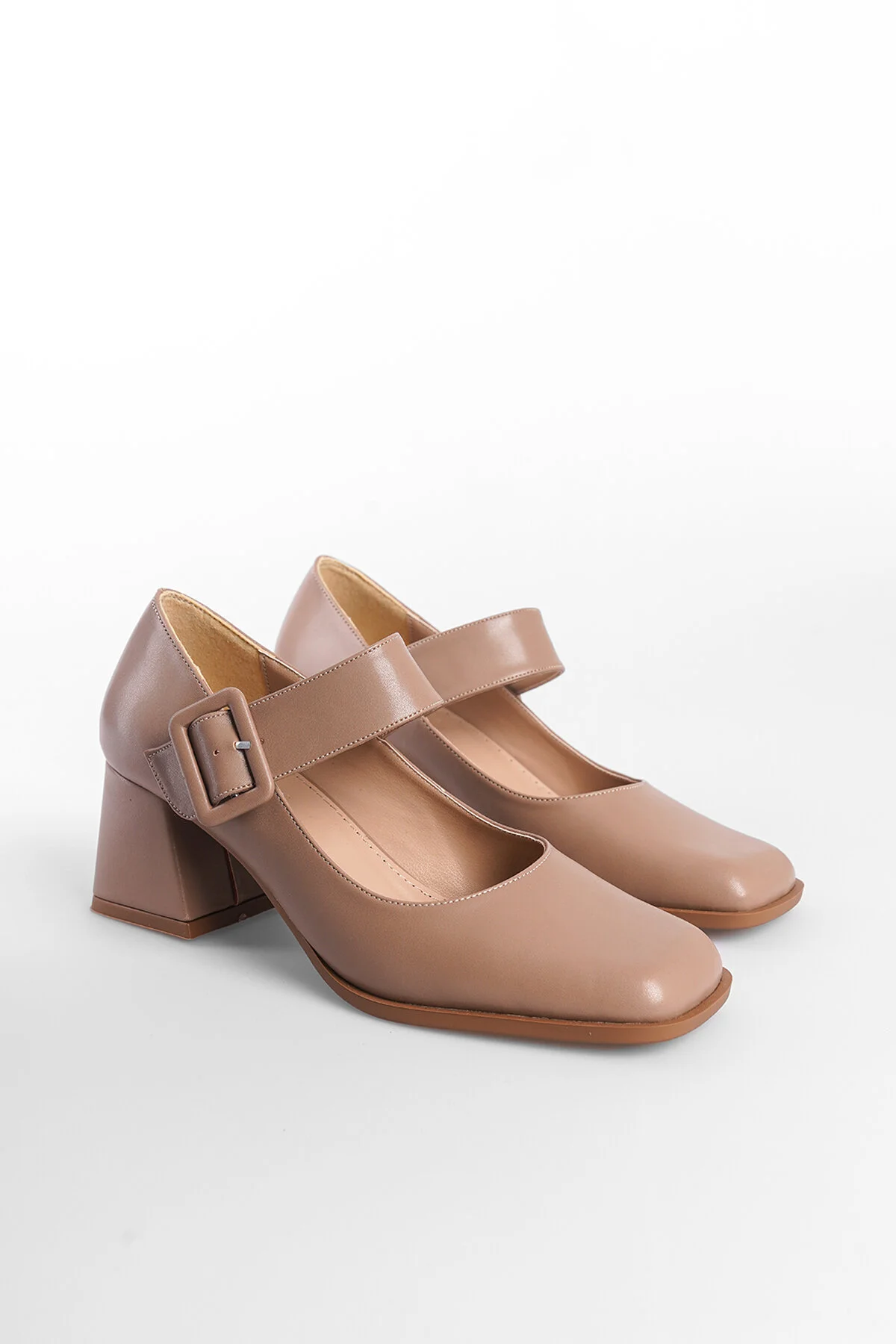 Bild von Capone Outfitters Mary Jane Mit Mittelhohem Absatz – Skin Blunt Toe Schuhe für Damen - 38