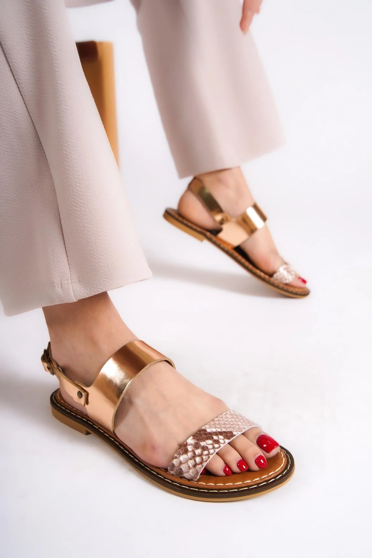 Bild von Capone Outfitters Capone Hausschuhe für Damen - 38