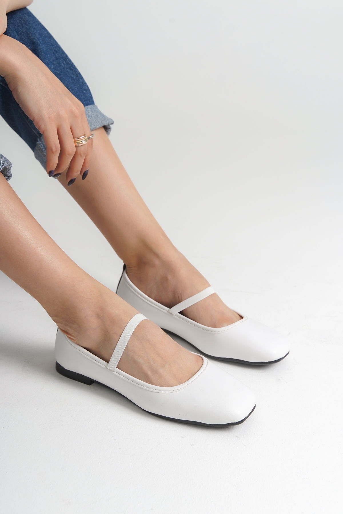Bild von Capone Outfitters Ballerinas Mit Streifen In Mattweiß für Damen - 36