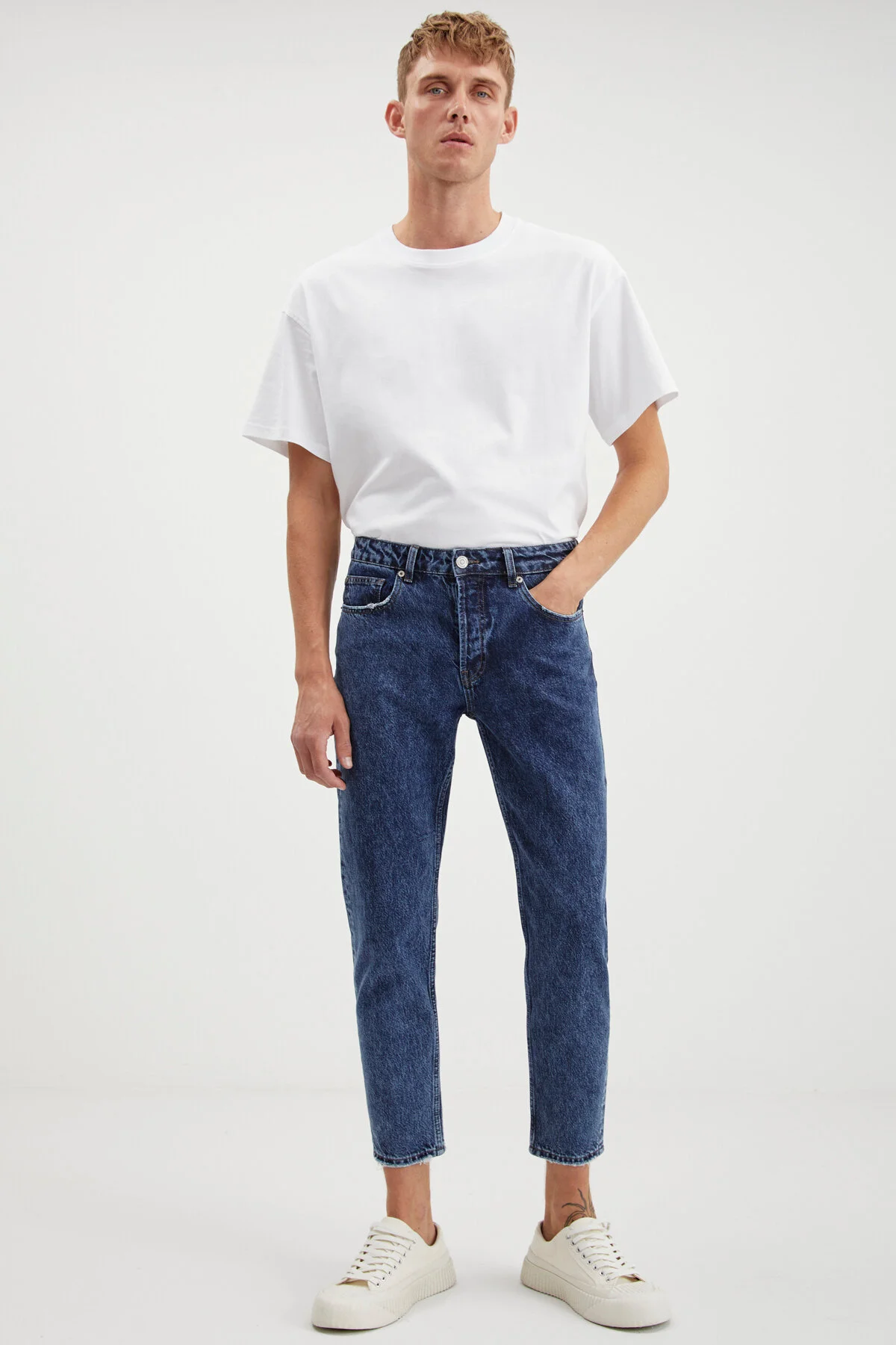 Bild von GRIMELANGE Gılberto Men's Carrot Fit Carrot Leg Distressed Washed Thick Textured Denim Blue Jeans für Herren - 36/30