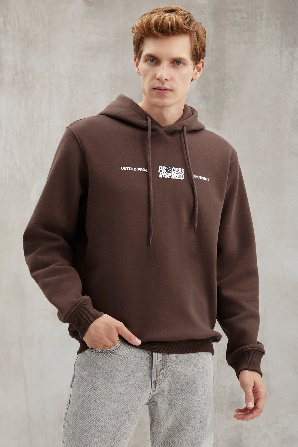 Bild von GRIMELANGE Reinhold Sweatshirt Mit Kapuze Und Fleece-innenseite, Bedruckt In Bitter Brown - 2XL