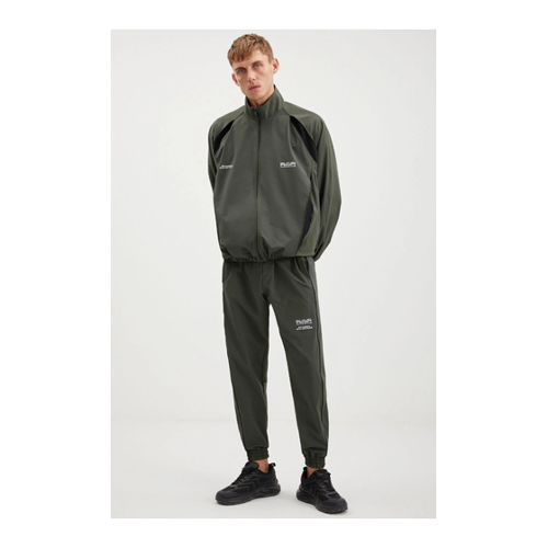 Bild von GRIMELANGE Lars Men's 360 Stretching – Grünes Comfort Fit Unter-Ober-Set für Herren