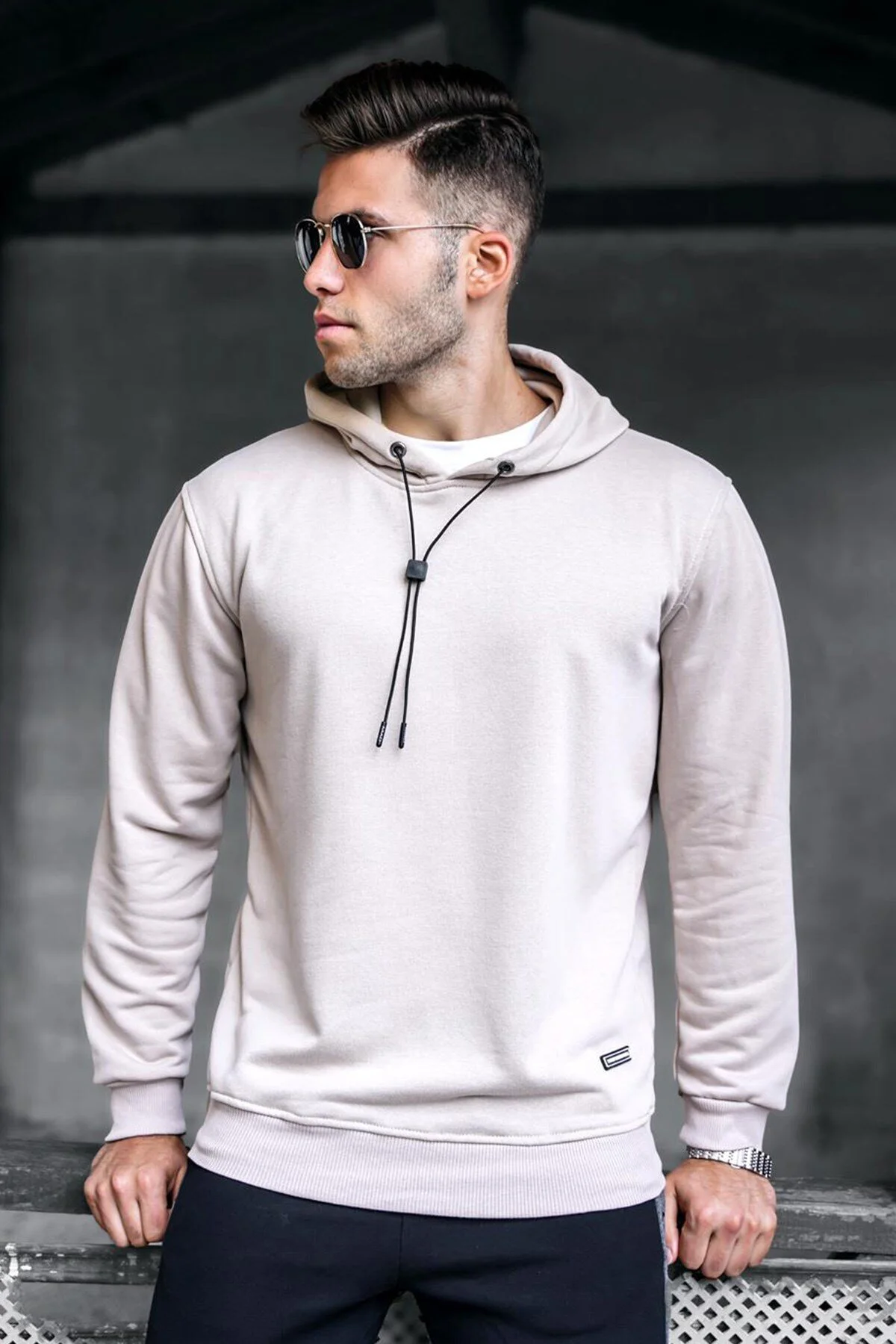 Bild von Madmext Beiges Sweatshirt für Herren - L