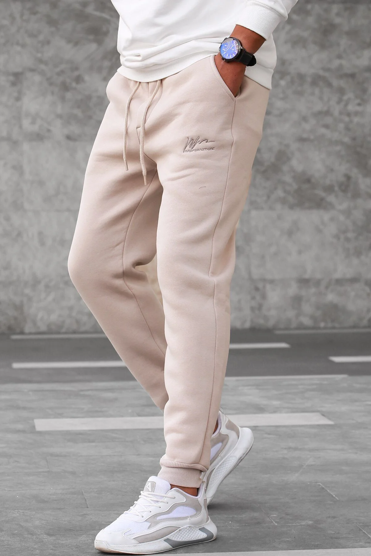Bild von Madmext Beiger Basic-trainingsanzug für Herren - S