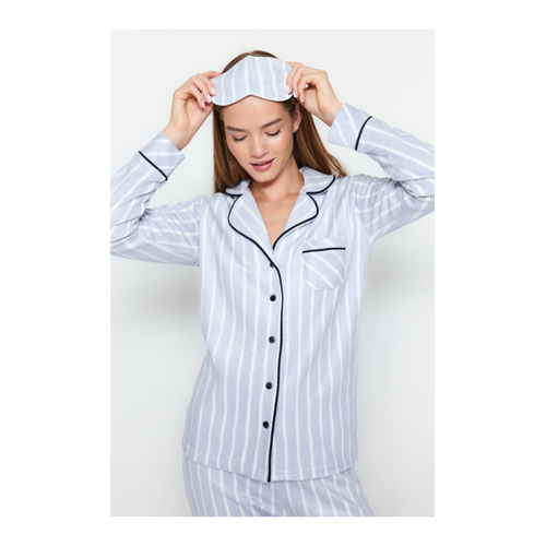 Bild von Trendyol Collection Blau Gestreiftes Fleece-Winter-Strickpyjama-Set für Damen