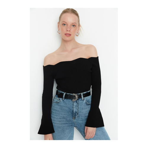 Bild von Schwarzer Strickpullover mit Carmen-Kragen für Damen