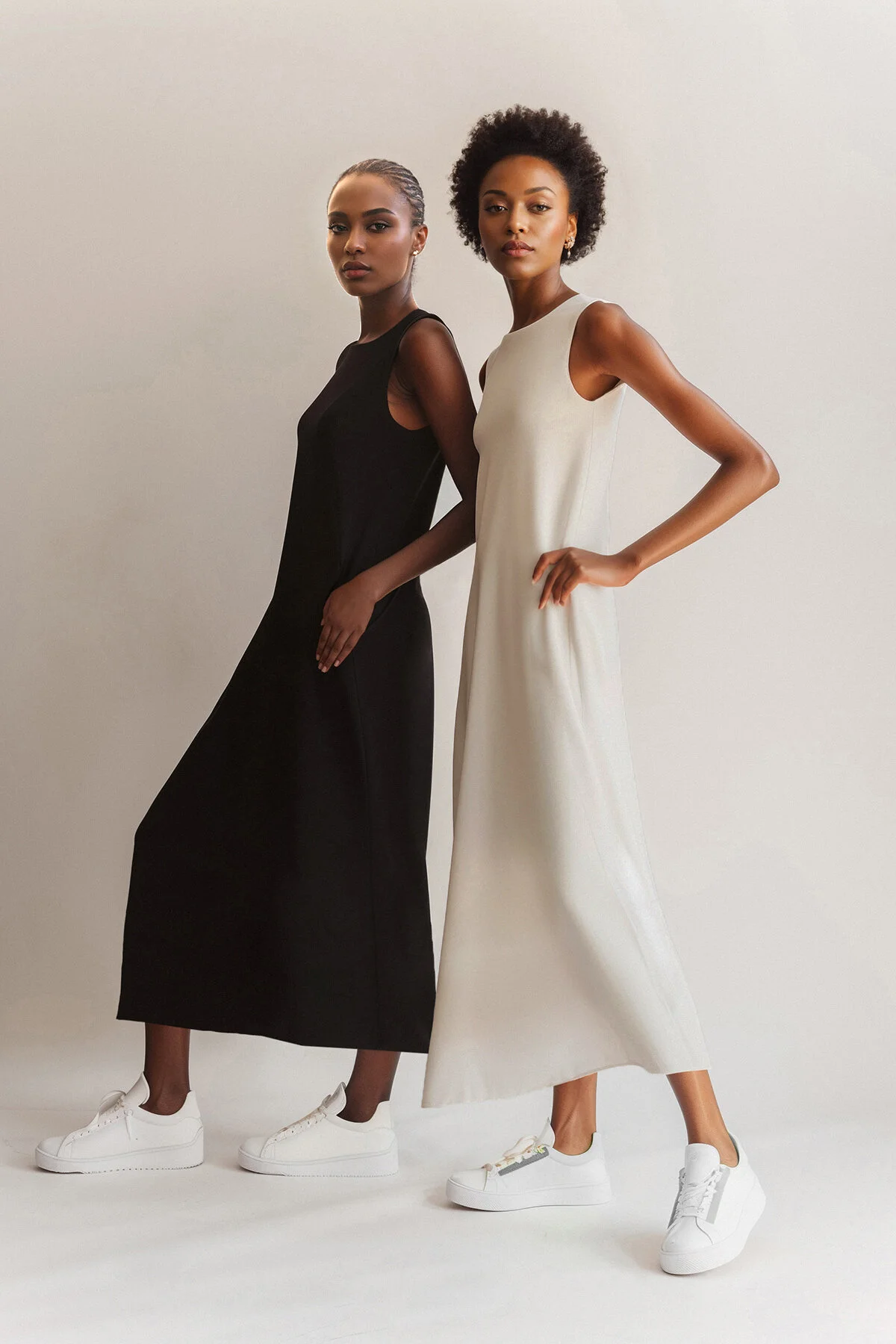 Bild von Trendyol Modest 2er-pack Schwarze Und Hellbraune Strickkleider Aus 100 % Baumwolle – für Damen - L