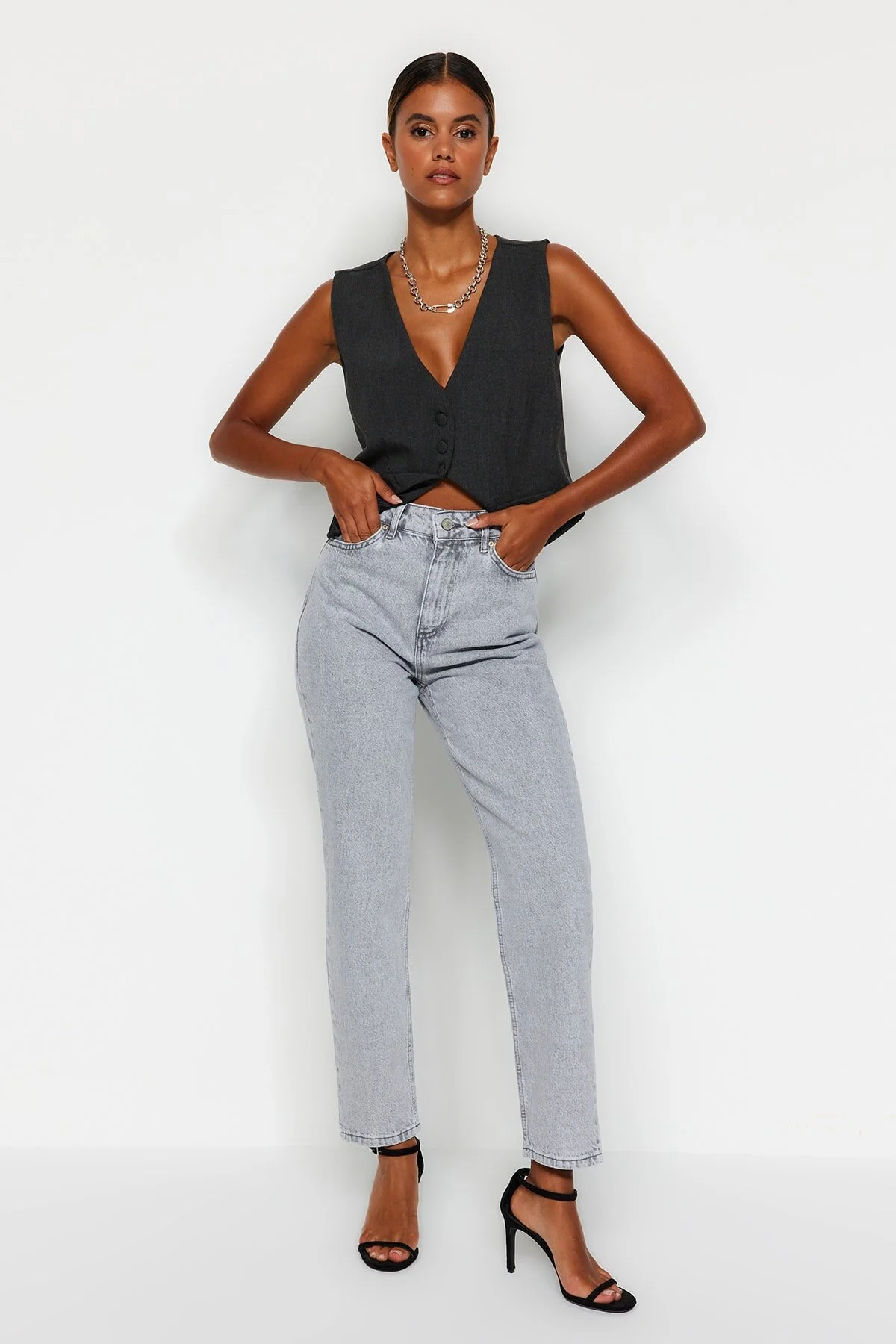 Bild von Trendyol Collection Graue Mom-jeans Mit Hoher Taille für Damen - 36