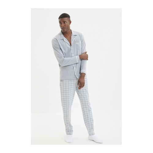 Bild von Trendyol Collection Graues Strick-Pyjama-Set – Komfort für Herren