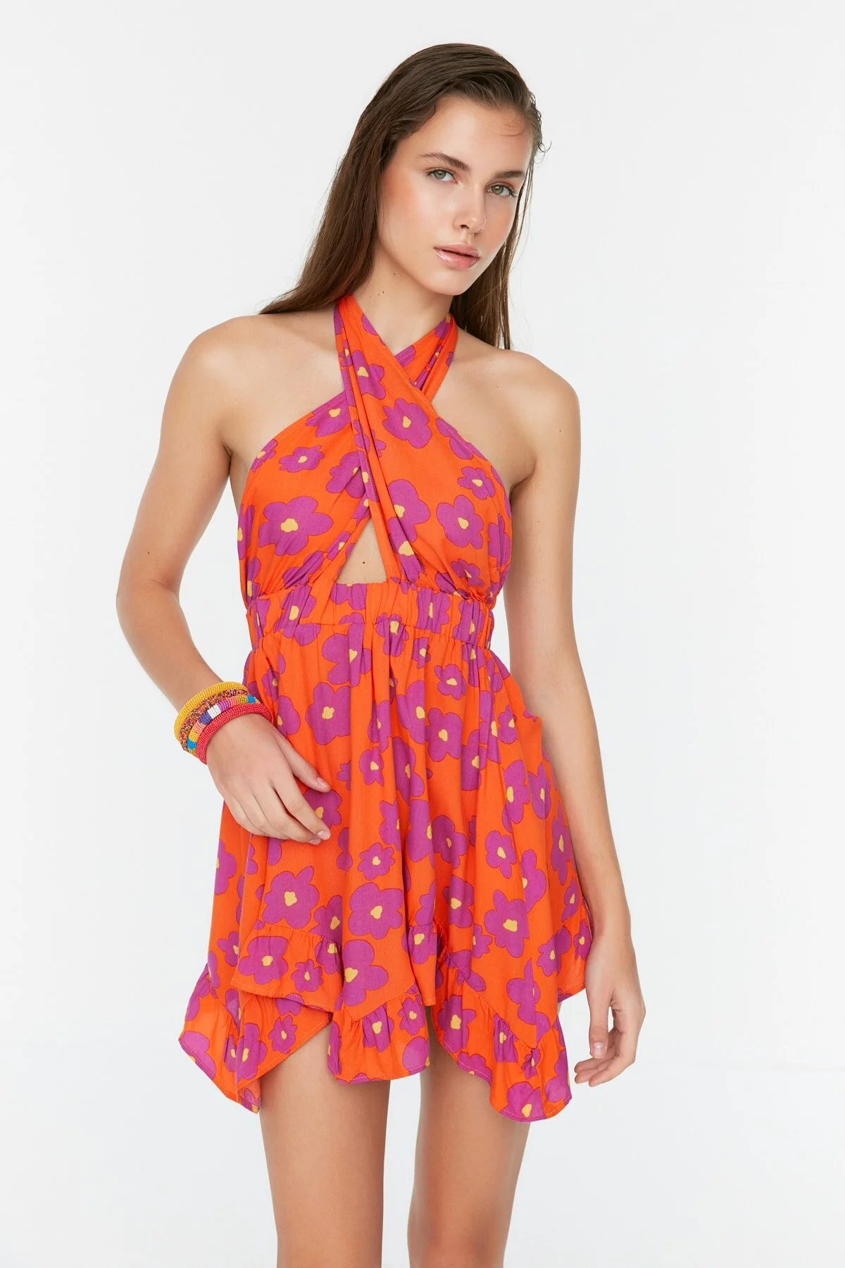 Bild von Trendyol Collection Blumengemustertes, Detailliertes Strandkleid Mit Raffung Am Rücken für Damen - 34