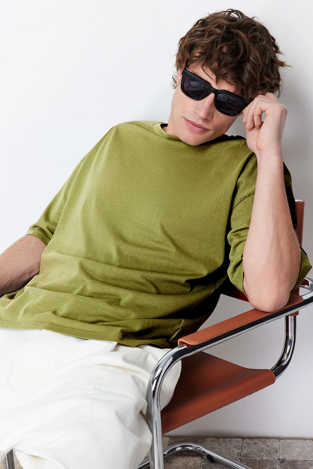 Bild von Trendyol Collection Übergroßes Khaki-t-shirt – 100 % Elegant für Herren - S