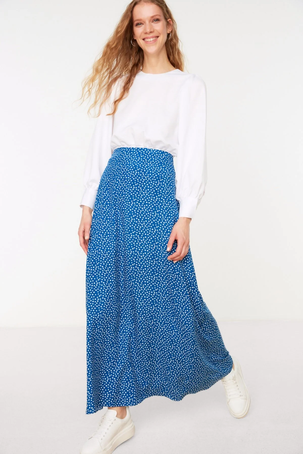 Bild von Trendyol Modest Indigoblauer, Gepunkteter Glockenrock Aus Webstoff für Damen - 40